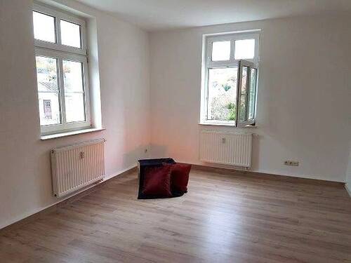 Wohnzimmer - 2 Zimmer Etagenwohnung in Gornsdorf