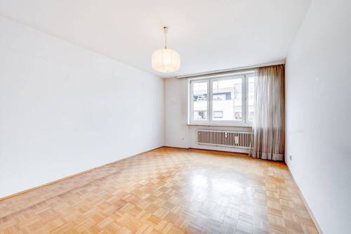 Schlafzimmer - 3 Zimmer Etagenwohnung zum Kaufen in München
