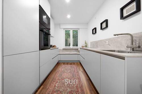 MODERNE EINBAUKÜCHE - 3 Zimmer Etagenwohnung in Frankfurt am Main