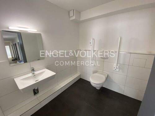 WC-Einheit - Büro mit 145,00 m&sup2; in Hannover zum Kaufen