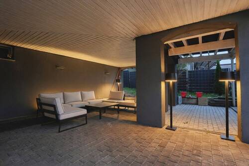Terrasse im Hof (KI) - 
