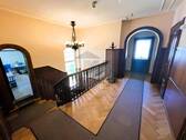 Historischer Treppenaufgang - 