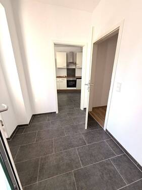 Diele - Etagenwohnung mit 92,30 m&sup2; in Kordel zur Miete