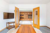 Wohnzimmer vorderes Haus - 