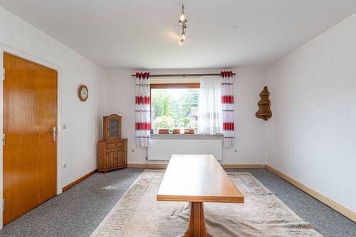 Wohnzimmer vorderes Haus - 