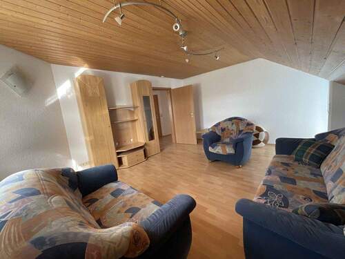 DG_Wohnbereich_www.villingen.immobilien - 9 Zimmer Mehrfamilienhaus, Wohnhaus in Tuttlingen-Nendingen