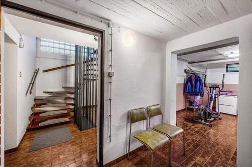 Kellerzugang über Treppenhaus - 