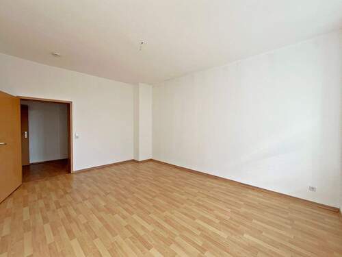 Wohnzimmer - 2 Zimmer Etagenwohnung in Chemnitz