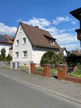 Seitenansicht - 4 Zimmer Einfamilienhaus zum Kaufen in Bad Homburg vor der Höhe