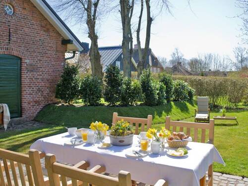 Wohnung Zollhaus 2 - Terrasse mit Blick in den Garten - 
