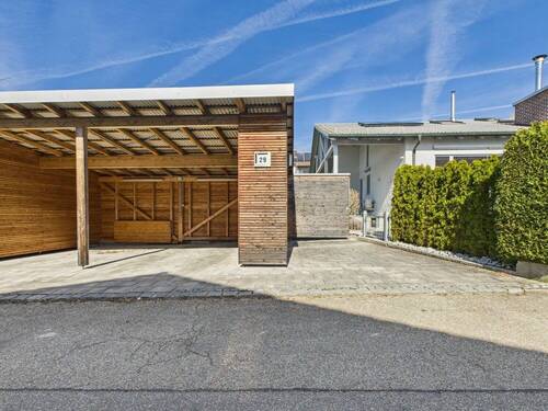 Carport-Eingang - 1 Zimmer Einfamilienhaus in Buch am Erlbach