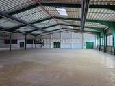 Produktions- und Lagerhalle - 