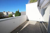 Sonniger Balkon mit Markise - 2 Zimmer Etagenwohnung in Nürnberg