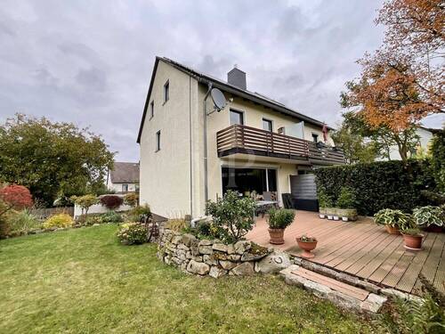 Hausansicht - Renovierte DHH mit 2 Vollgeschossen und ausbaufähigem Dachgeschoss in Deisternähe zu verkaufen!