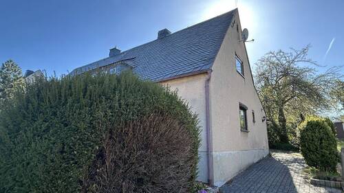 Vorderansicht - 6 Zimmer Doppelhaushälfte zum Kaufen in Rodewisch