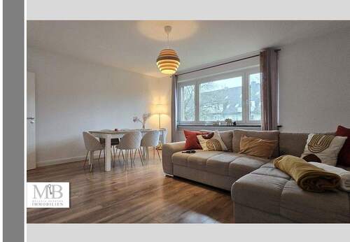 Wohnzimmer - 3 Zimmer Etagenwohnung in Hamburg