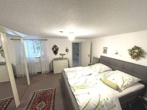 Schlafzimmer - Mehrfamilienhaus, Wohnhaus mit 235,70 m&sup2; in Sprockhövel zum Kaufen