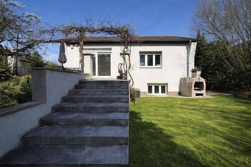 Haus Gartenansicht - Exklusives Wohngefühl im Grünen - Haus mit Charme und Außenbereich in Lichtenrade