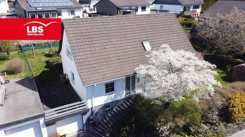 Außenansicht - Gepflegtes Einfamilienhaus in Bad Berleburg-Raumland