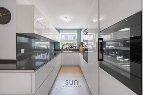  Einbauküche - Reihenmittelhaus mit 145,00 m² in Frankfurt am Main zum Kaufen