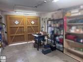 ehemalige Garage, jetzt Werkstatt - 