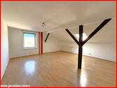 Zimmer im Dachgeschoss - 