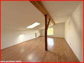 Zimmer im Dachgeschoss - 