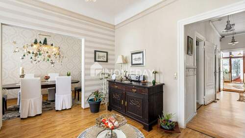 1. OG Wohnzimmer 3 - 