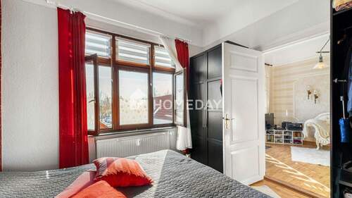 1. OG Schlafzimmer 2 - 