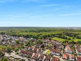 LUFTANSICHT - EXKLUSIVES FAMILIENPARADIES! - Großzügiges Wohnen mit Garten und viel Raum in Dreieichenhain