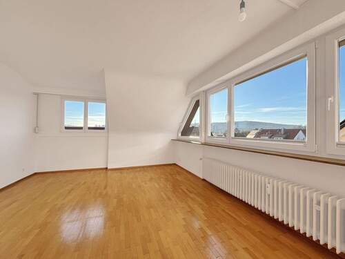 Wohnzimmer - 2 Zimmer Etagenwohnung zum Kaufen in Stuttgart