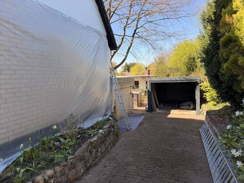 Auffahrt + Garage - 