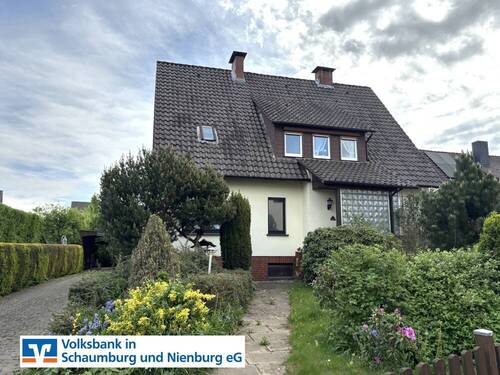 3235 Aussen (1) - Zentrales Einfamilienhaus mit großem Garten