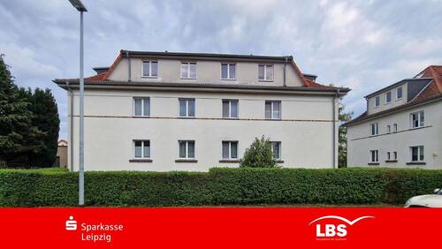 Straßenansicht - Freie 3-Raum Wohnung mit Balkon