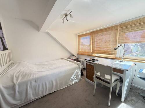 Kinderzimmer 1 DG - 