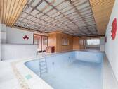 Schwimmhalle/Hobbyraum - 