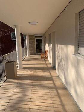 Laubengang1 1.OG.jpg - 