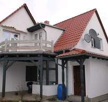 Zweifamilienhaus in Herbsleben mit Nebengelass und Garten