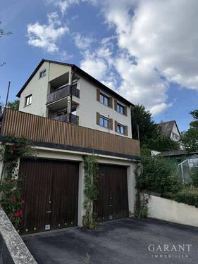 Außenbild - Zweifamilienhaus mit Einliegerwohnung in bevorzugter Hanglage von Pfullingen