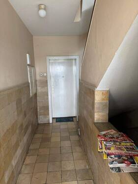 Treppenhaus EG - Mehrfamilienhaus, Wohnhaus mit 300,70 m² in Duisburg zum Kaufen