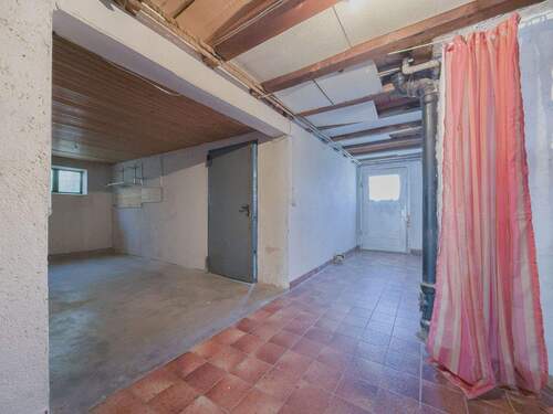 25 Flur Zugang Garage & Heizungsraum EG - 