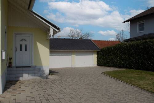 Doppelgarage - Einfamilienhaus mit 135,00 m&sup2; in Frontenhausen zum Kaufen