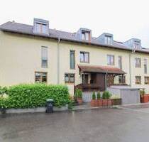Ihr neues Familienglück: Gepflegtes Reihenmittelhaus mit Garten & Garage in Renningen Ihr neues Familienglück: Gepflegtes Reihenmittelhaus mit Garten & Garage in Renningen