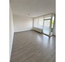 2,5 Zimmer Wohnung mit Balkon - 600,00&nbsp;EUR Kaltmiete, ca.&nbsp; 60,00&nbsp;m&sup2;&nbsp;Wohnfl&auml;che in Recklinghausen (PLZ: 45663) Süd
