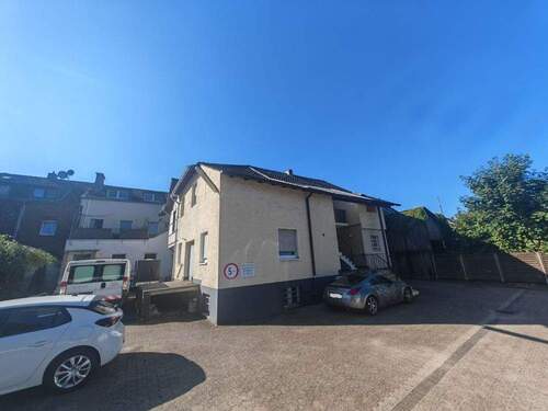 Hofansicht - Mehrfamilienhaus, Wohnhaus mit 381,00 m² in Köln / Rath/Heumar zum Kaufen