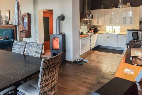 02_EG_Essbereich mit Küche - 5 Zimmer Einfamilienhaus in Unna