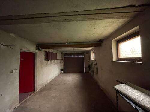 Garage - 