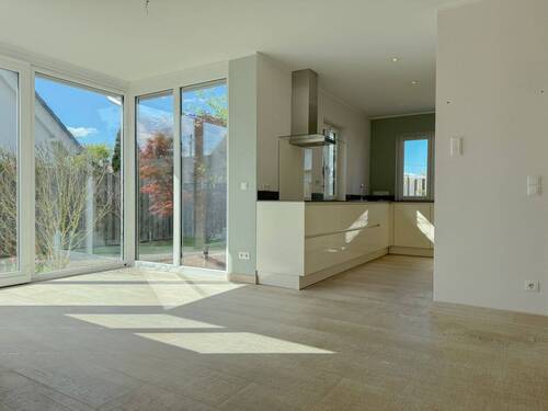 Wohnzimmer - Doppelhaushälfte mit 123,00 m² in München zum Kaufen