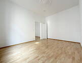 Schlafzimmer II - Sofort frei: Renovierte 2-ZKB Altbauwohnung im beliebten Rheingauviertel (Provisionsfrei)