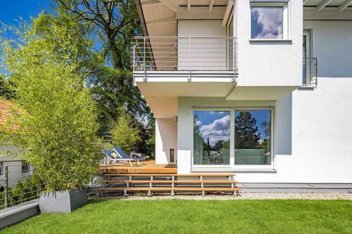 Sonne - 5 Zimmer Mehrfamilienhaus, Wohnhaus zum Kaufen in Gräfelfing